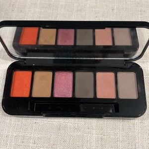Buxom palette